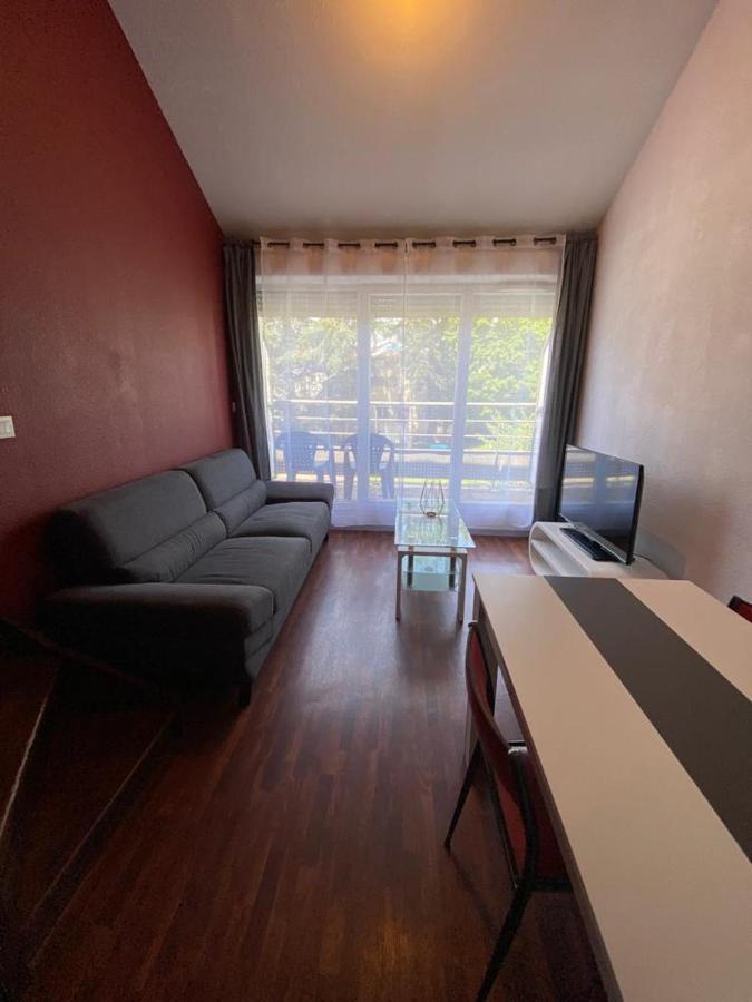 Apartament Les Ecrins Lourdes Zewnętrze zdjęcie